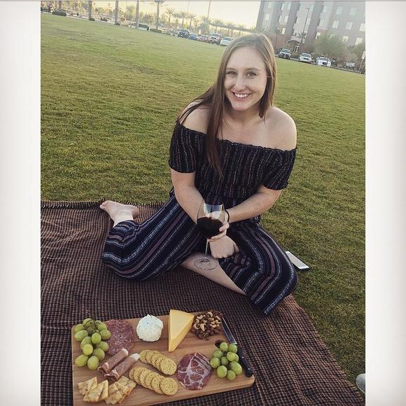 Meet your Posher, Tessa - Picture 1 of 1